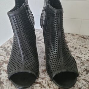 Moero Booties size 39.5 made in Italy.